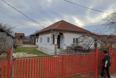 Casă cu 4 camere în Ciofrângeni - 5