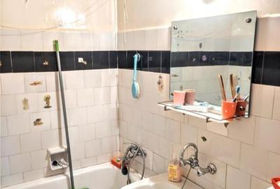 Apartament cu 4 camere decomandat în Săsar