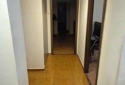 Apartament cu 3 camere în 1 Decembrie 1918 - 2