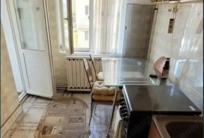 Apartament cu 2 camere decomandat în Govândari