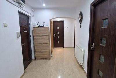 Apartament cu 3 camere decomandat în Tineretului - 8
