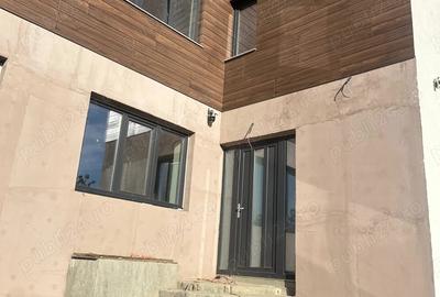 Casă cu 5 camere cu Teren 479 Mp în Manolache - 7