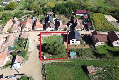 Teren de 842 mp, în Est - 16