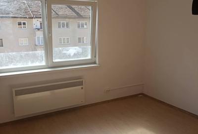 Garsonieră nedecomandată, mobilată în Lenin - 3