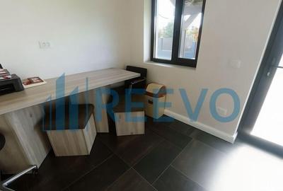 Proprietate pentru investi?ie cu Piscina in Hemeiu? - 2