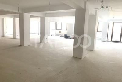 Spațiu comercial, 300 mp în Central