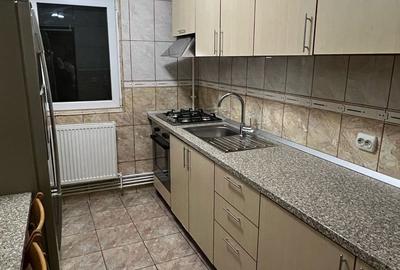 Apartament cu 3 camere decomandat în Central - 2