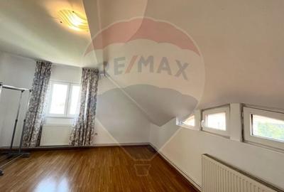 Apartament de inchiriat 3 camere, Aleea Rosiorilor - 11