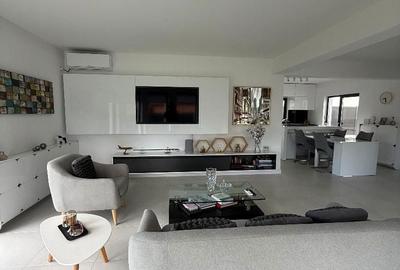 Casă cu 2 camere cu Teren 498 Mp în Cetate - 1