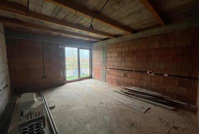 Casă cu 6 camere cu Teren 428 Mp în Coșteiu - 25