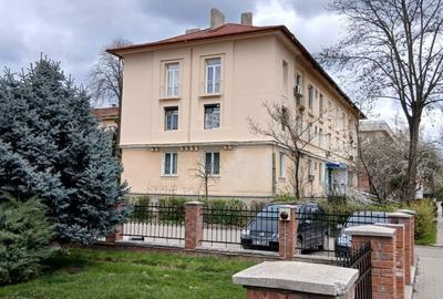 Apartament cu 2 camere decomandat în Central - 4