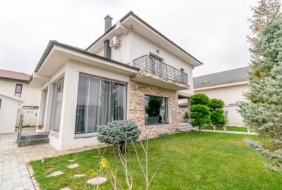 Locuinta construită pentru a fi locuită, nu doar admirată, complet mobilata - 2