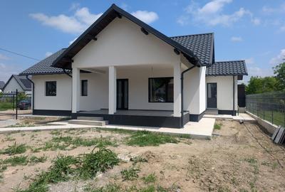 Casă individuală cu 4 camere cu Teren 400 Mp în Nord - 1