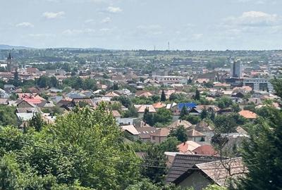 Teren de 900 mp, în Central - 2