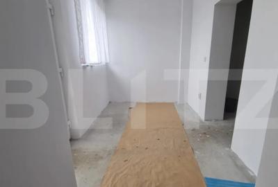 Casă cu 2 camere cu Teren 4600 Mp în Central - 4