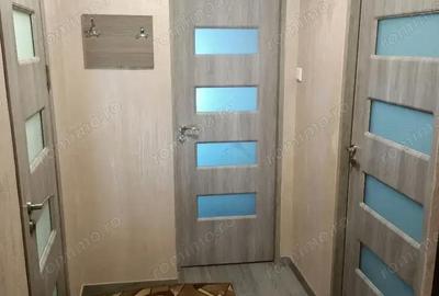 Garsonieră decomandată în Apărătorii Patriei