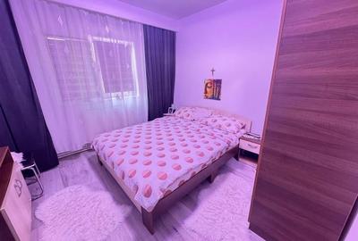Apartament decomandat 3 camere balcon pivnita zona Vasile Aaron - 3