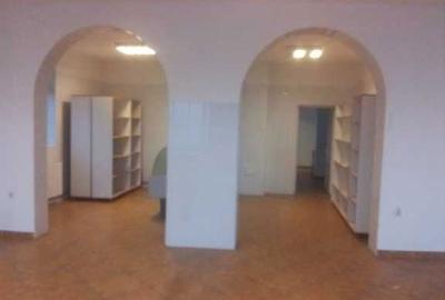 Spațiu comercial, de 580 mp, în Central - 2