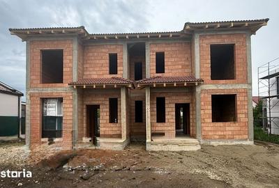 Casă cu 3 camere cu Teren 131 Mp în Dumbrăvița