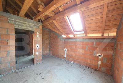 Teren 10 ari cu casa la ro?u 240 mp cu plus garajValea - 13