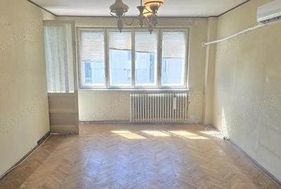 Vand apartament 3 camere decomandat in Deva, zona Titu Maiorescu, etaj 2, suprafata utila 82 mp