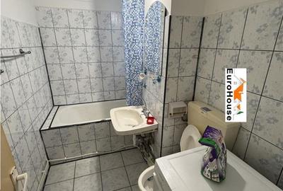 Garsonieră decomandată în Central - 2