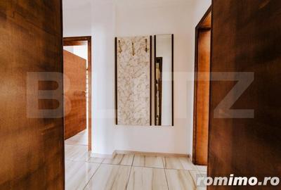 Casă cu 11 camere cu Teren 207 Mp în Mehala - 9