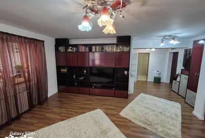 Apartament cu 3 camere decomandat în Central - 4