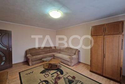 Apartament cu 3 camere decomandat, mobilat în Terezian