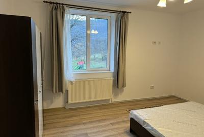 Ofer spre inchiriere apartament 2 camere, ultracentral,complet renovat  utilat - 2