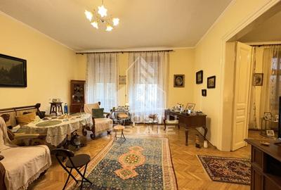 Apartament cu 2 camere semidecomandat, mobilat în Central