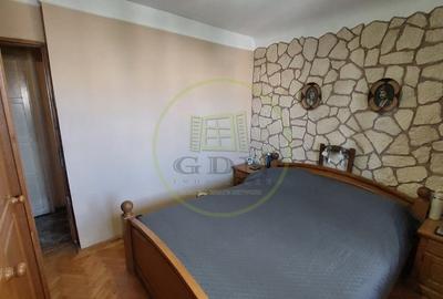 Apartament cu 4 camere decomandat, mobilat în 1 Mai - 2