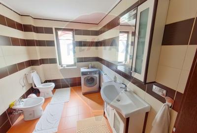 Casă cu 6 camere cu Teren 1505 Mp în Sud-Est - 6