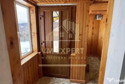 Casă cu 4 camere cu Teren 3038 Mp în Albești - 13