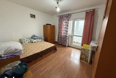 Apartament cu 4 camere decomandat în Micro 20 - 1