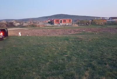 Teren de 1000 mp, în Rontău - 2