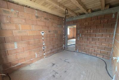 Casă cu 3 camere cu Teren 545 Mp în Tărian - 8