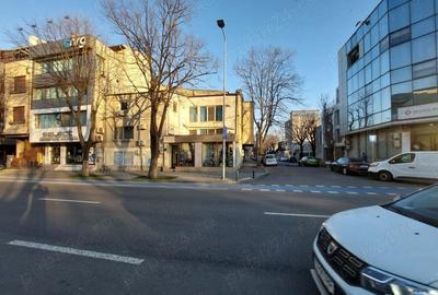 Inchiriez spatiu comercial 45 mp Bdul Mamaia, nr18, et. 1, Constanta - 2