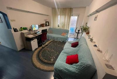 Apartament cu 3 camere semidecomandat în 13 Septembrie - 2