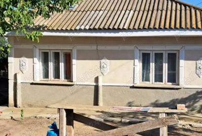 Casă cu 3 camere în Costești - 4