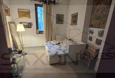 Casa - Vila  Damaroaia 9 camere 300mp - 5