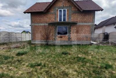 Casa la rosu de vanzare in Vulcan - Brasov - 29