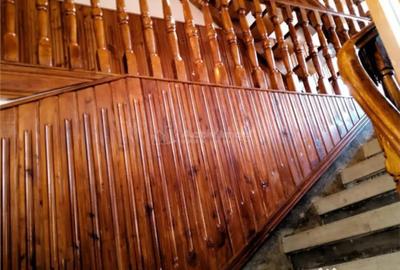 Casă cu 14 camere cu Teren 2500 Mp în Trăisteni - 4