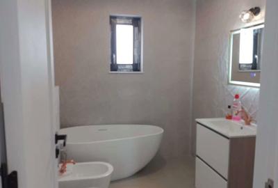 Casă cu 3 camere în Hemeiuș