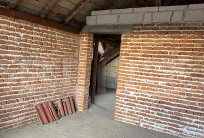 Casă cu 7 camere cu Teren 1400 Mp în Central - 2