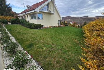 Casă cu 4 camere în Sâncraiu de Mureș - 8