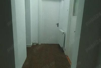 Apartament cu 3 camere decomandat în Central - 1