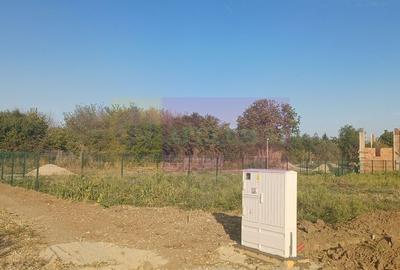 Săbăreni, lot de casă 500 mp, curent lângă teren - 4