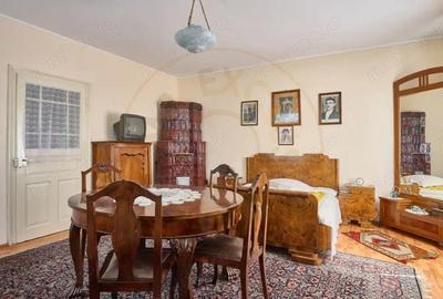 Casă cu 4 camere cu Teren 9915 Mp în Central - 12