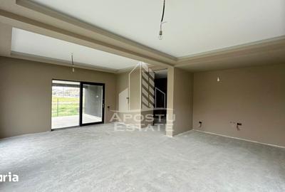 Casă cu 5 camere cu Teren 623 Mp în Ronaț - 2